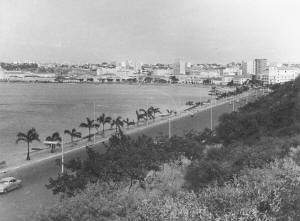 007-marginalbaia-luanda.jpg (1351543 bytes)