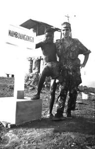 043-namb-depositoaguaimprovisado.jpg (229344 bytes)