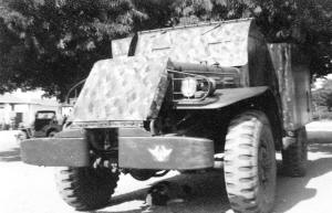 086-viatura-blindada-camo-4cce.jpg (235772 bytes)